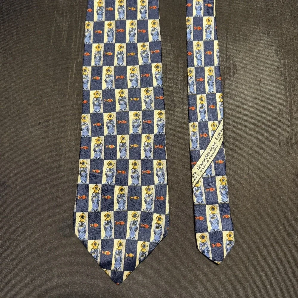 Ermenegildo Zegna Men's‎ Scuba Diver Fish Blue Yellow Orange Tie 100% Silk 3.75